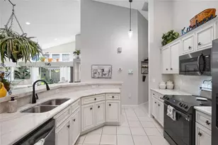 7815 Geneva Ln, Sarasota, FL 34243 - Photo 27