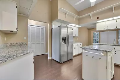 1097 Florian Way, Spring Hill, FL 34609 - Photo 9