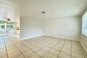 5815 Dailey Ln, New Port Richey, FL 34653 - Photo 5