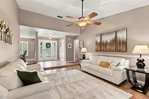 8985 Fairchild Ct, New Port Richey, FL 34654 - Photo 7