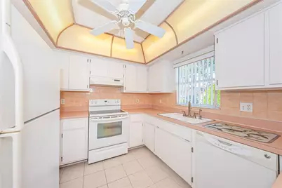812 High Point Court, Tarpon Springs, FL 34689 - Photo 15
