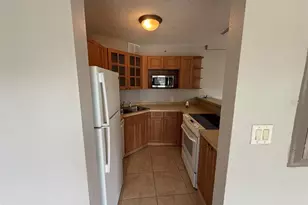 3315 58th Ave S, Saint Petersburg, FL 33712 - Photo 3