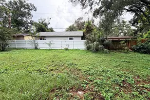 2003 E Clinton St, Tampa, FL 33610 - Photo 5