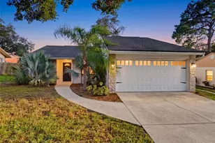 1112 E Lemon St, Tarpon Springs, FL 34689 - Photo 1