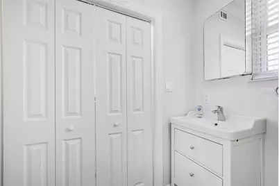 2001 N Oleander Avenue, Daytona Beach, FL 32118 - Photo 23