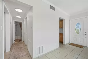 2001 N Oleander Ave, Daytona Beach, FL 32118 - Photo 31