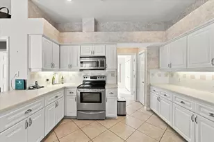 8405 Maybelle Dr, Weeki Wachee, FL 34613 - Photo 19
