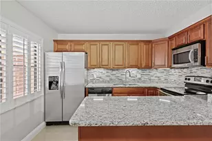 5224 Cedarbend Dr, Fort Myers, FL 33919 - Photo 5