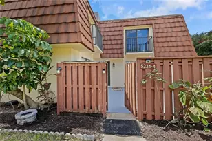 5224 Cedarbend Dr, Fort Myers, FL 33919 - Photo 3