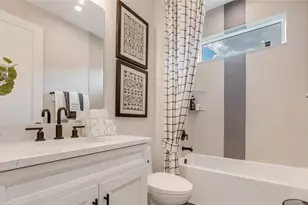 14537 Coastal Woodland Ln, Parrish, FL 34219 - Photo 17