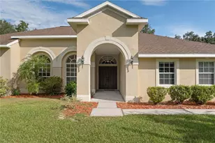 24051 Martin Dr, Brooksville, FL 34601 - Photo 3