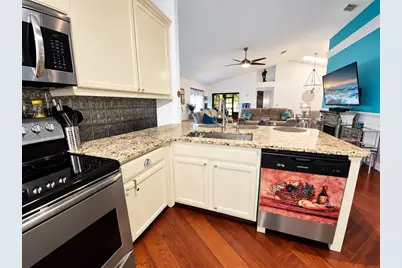 11404 Deercroft Court, Spring Hill, FL 34609 - Photo 9