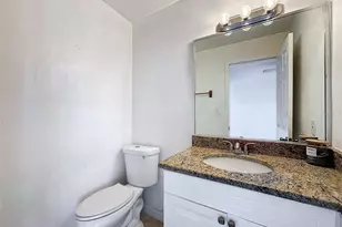 9201 Tudor Dr, Tampa, FL 33615 - Photo 5