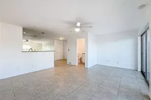 9201 Tudor Dr, Tampa, FL 33615 - Photo 19