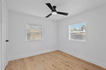 3910 56th Avenue N, Saint Petersburg, FL 33714 - Photo 7