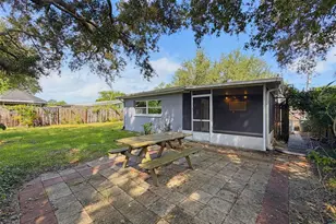 953 Cedarwood Ave, Dunedin, FL 34698 - Photo 23