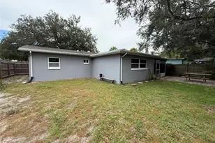 953 Cedarwood Ave, Dunedin, FL 34698 - Photo 17