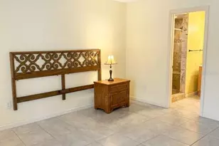 5623 80th St N, Saint Petersburg, FL 33709 - Photo 3