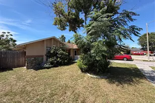11433 Brown Bear Ln, Port Richey, FL 34668 - Photo 3