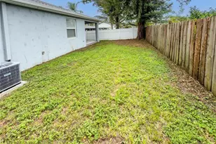 3920 W Crenshaw St, Tampa, FL 33614 - Photo 9
