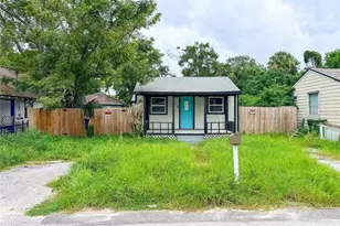 8308 N Mulberry St, Tampa, FL 33604 - Photo 1