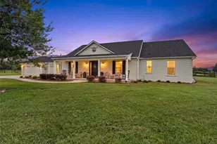 18351 Kuka Ln, Spring Hill, FL 34610 - Photo 1