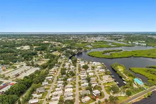 752 Driftwood Ln, Tarpon Springs, FL 34689 - Photo 31