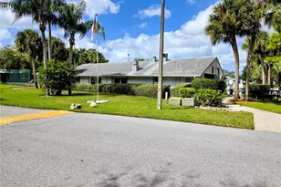 1236 Pine Ridge Cir W, Tarpon Springs, FL 34688 - Photo 17