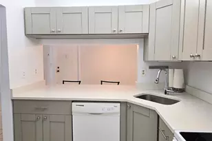 1236 Pine Ridge Cir W, Tarpon Springs, FL 34688 - Photo 9