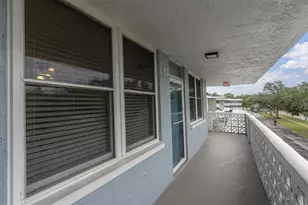4715 Bay St NE, Saint Petersburg, FL 33703 - Photo 5