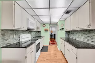 4715 Bay St NE, Saint Petersburg, FL 33703 - Photo 15
