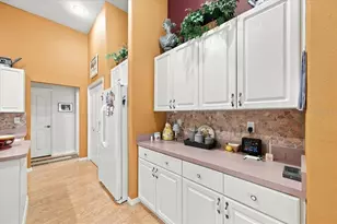 10081 Georgetown Ct, Weeki Wachee, FL 34613 - Photo 29