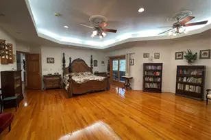 5422 Cyril Dr, Dade City, FL 33523 - Photo 25