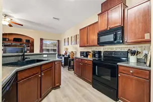 8423 Blue Rock Dr, New Port Richey, FL 34653 - Photo 13