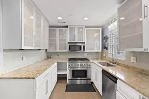 2375 N 81st Street N, Saint Petersburg, FL 33710 - Photo 5