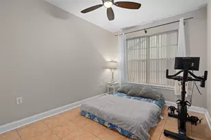 701 Mirror Lake Dr N, Saint Petersburg, FL 33701 - Photo 39