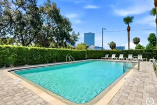 701 Mirror Lake Dr N, Saint Petersburg, FL 33701 - Photo 41