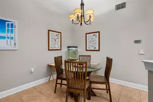 701 Mirror Lake Dr N, Saint Petersburg, FL 33701 - Photo 17