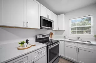 4737 Halliday Ln, Orlando, FL 32810 - Photo 3
