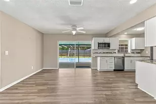 9526 Bayside Ct, Spring Hill, FL 34608 - Photo 5