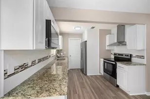 9526 Bayside Ct, Spring Hill, FL 34608 - Photo 7