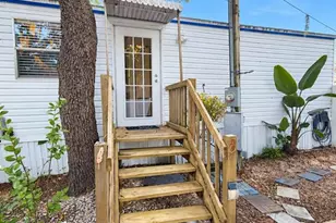 1301 Liveoak Pkwy, Tarpon Springs, FL 34689 - Photo 15