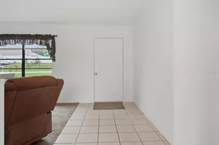 301 Killinger Ave, Spring Hill, FL 34606 - Photo 3