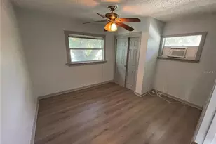 527 8th St N, Saint Petersburg, FL 33701 - Photo 11