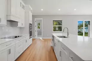 11250 Humber Rd, Weeki Wachee, FL 34614 - Photo 15