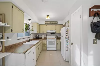 10048 Amidon Street, Spring Hill, FL 34608 - Photo 11