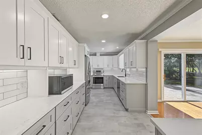 6318 Darien Way, Spring Hill, FL 34606 - Photo 17