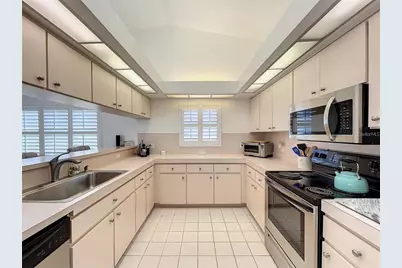 10247 Skyland Street, Spring Hill, FL 34608 - Photo 13