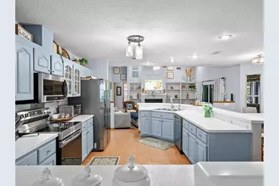 9073 Madrid Road, Weeki Wachee, FL 34613 - Photo 21