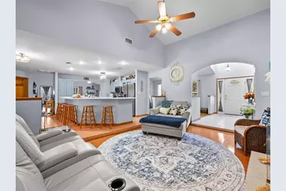 9073 Madrid Road, Weeki Wachee, FL 34613 - Photo 15